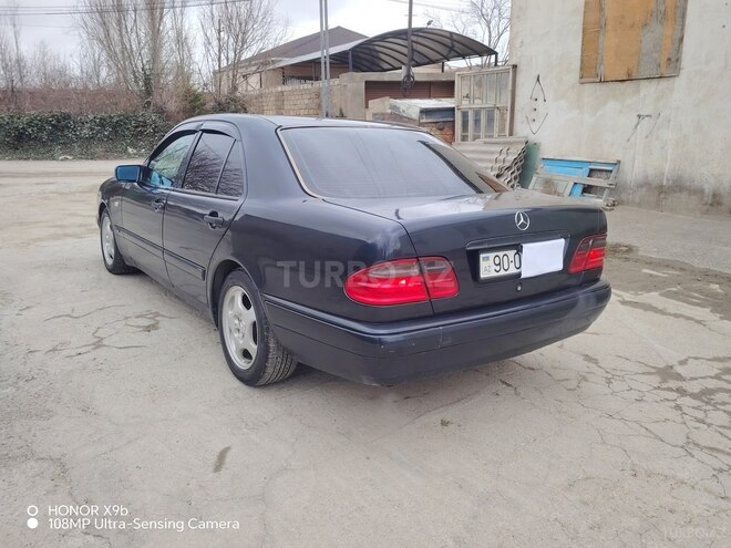 Mercedes E 200 1998, 325,000 km - 2.0 l - Bakı