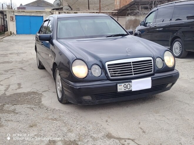 Mercedes E 200 1998, 325,000 km - 2.0 l - Bakı