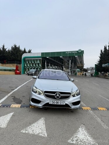Mercedes E 220 4MATIC-1
