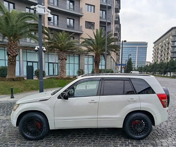 Suzuki Grand Vitara 2009, 170,000 km - 2.4 л - Bakı