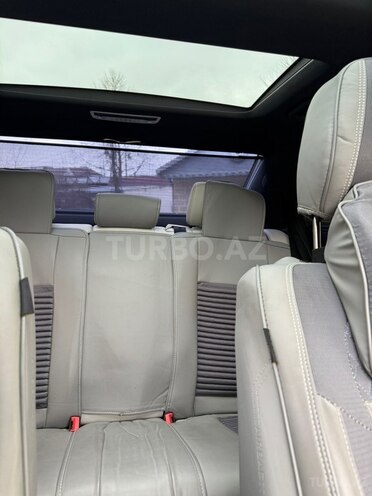 Mercedes E 220 4MATIC-9
