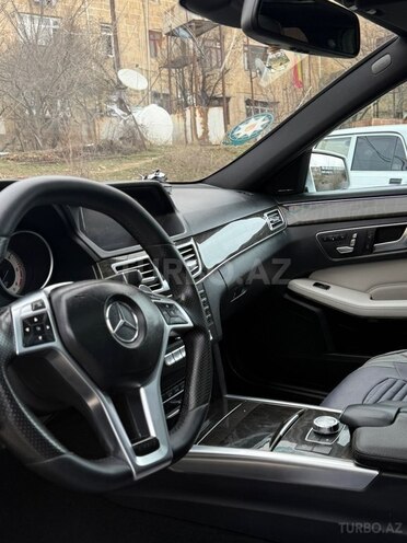 Mercedes E 220 4MATIC-17