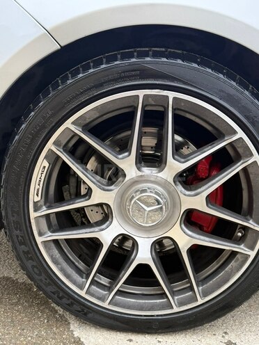 Mercedes E 220 4MATIC-15