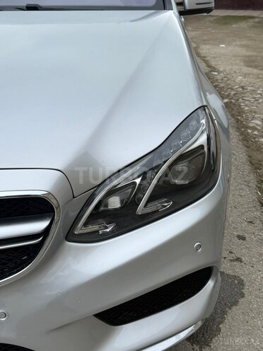 Mercedes E 220 4MATIC-16