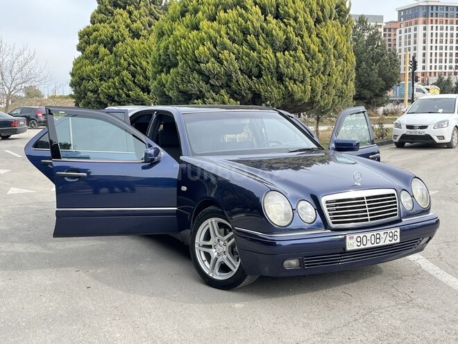 Mercedes E 240 1999, 245,000 km - 2.4 л - Sumqayıt