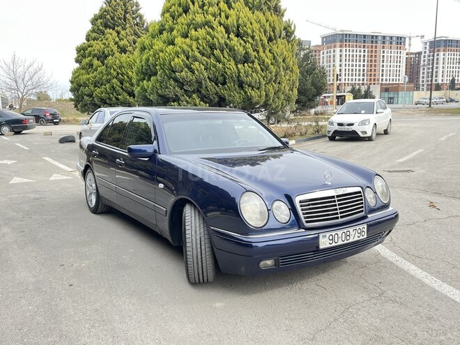 Mercedes E 240 1999, 245,000 km - 2.4 л - Sumqayıt