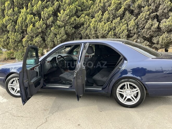 Mercedes E 240 1999, 245,000 km - 2.4 л - Sumqayıt