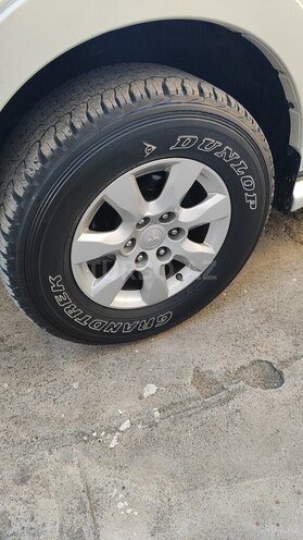 Mitsubishi Pajero-10