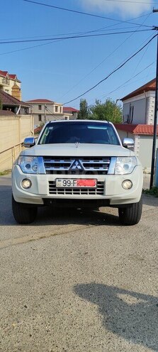 Mitsubishi Pajero-3