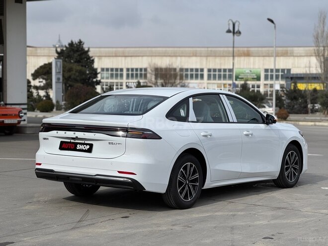 Geely Galaxy A7-3