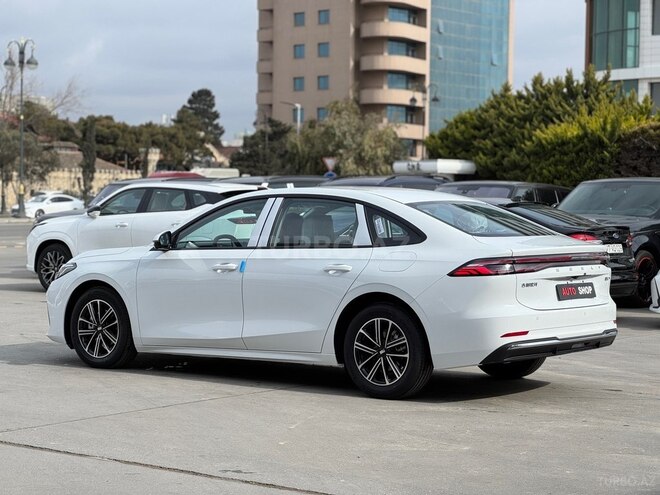 Geely Galaxy A7-10