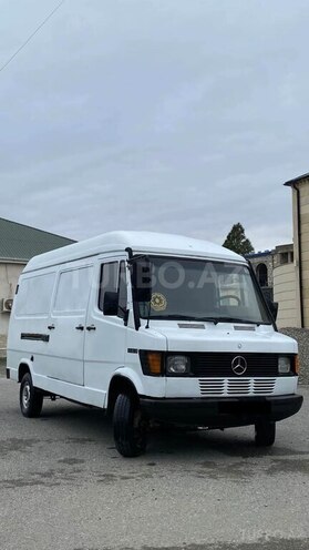 Mercedes 208 D 1994, 4,500 km - 2.3 l - Bakı