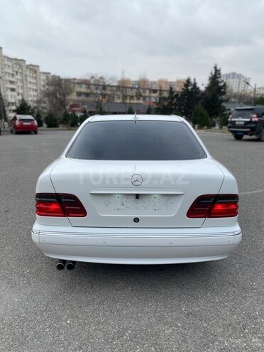 Mercedes E 240 2000, 370,000 km - 2.4 l - Bakı