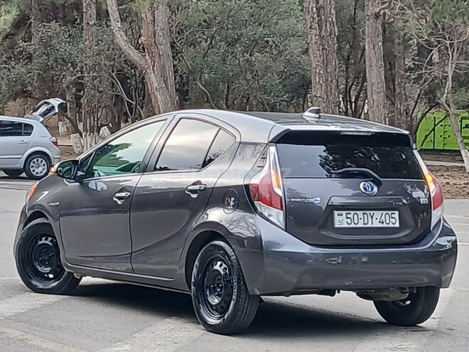 Toyota Prius C 2016, 241,996 km - 1.5 l - Sumqayıt