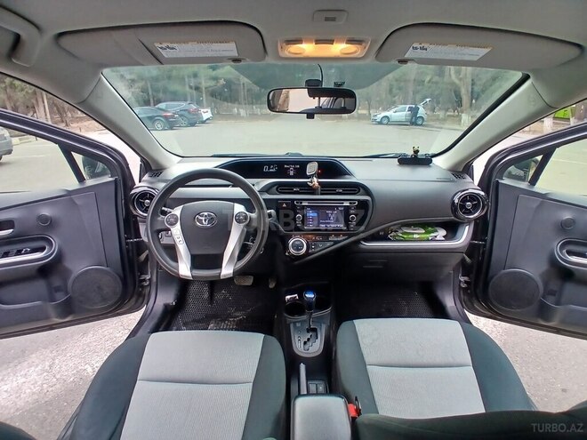 Toyota Prius C 2016, 241,996 km - 1.5 l - Sumqayıt