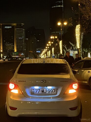 Hyundai Accent 2013, 237,000 km - 1.4 l - Bakı