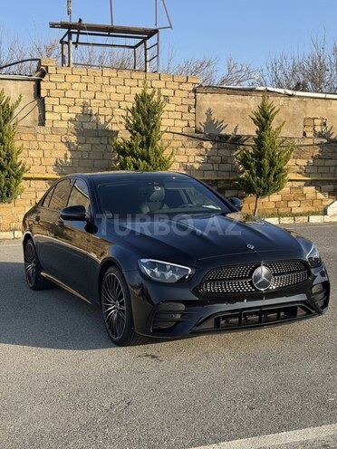 Mercedes E 300 e-4