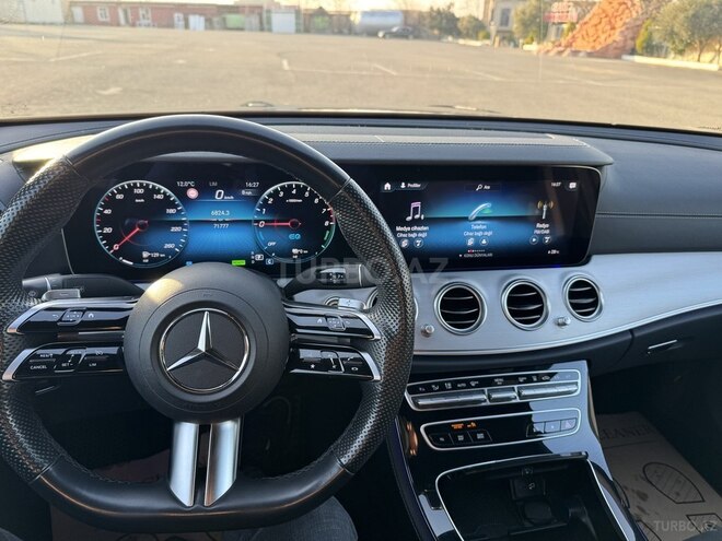 Mercedes E 300 e-12