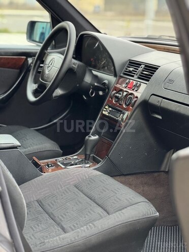 Mercedes C 180 1998, 286,000 km - 1.8 l - Saatlı