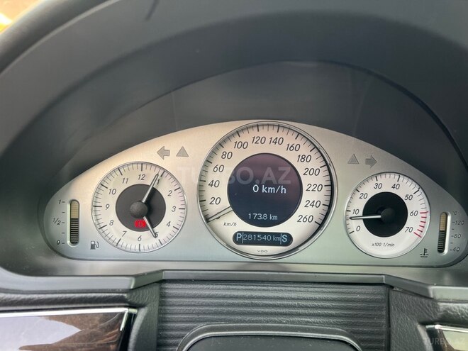 Mercedes E 240 2003, 281,000 km - 2.6 л - Bakı
