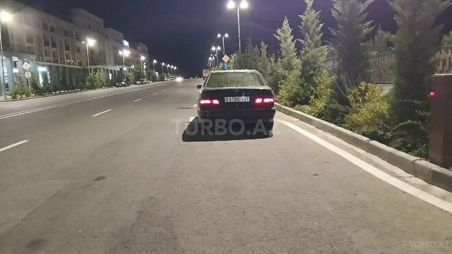 Mercedes E 220 1996, 634,000 km - 2.2 l - Beyləqan