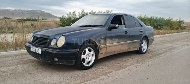 Mercedes E 220 1996, 634,000 km - 2.2 l - Beyləqan