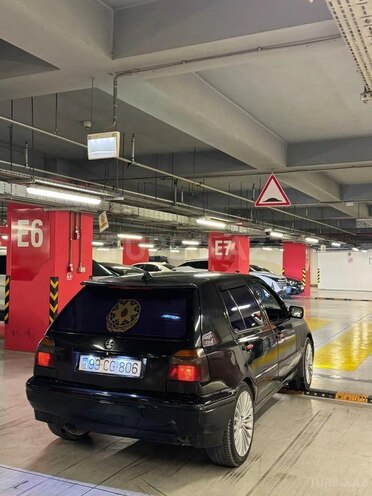 Volkswagen Golf 1997, 150,000 km - 1.8 l - Gəncə