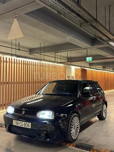 Volkswagen Golf 1997, 150,000 km - 1.8 l - Gəncə