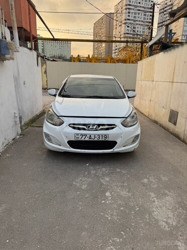 Hyundai Accent-1