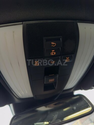Mercedes E 300 2010, 315,000 km - 3.5 l - Quba