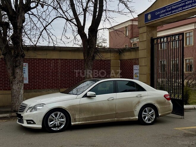 Mercedes E 300 2010, 315,000 km - 3.5 l - Quba