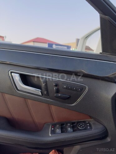 Mercedes E 300 2010, 315,000 km - 3.5 l - Quba