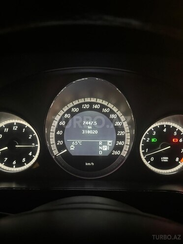 Mercedes E 300 2010, 315,000 km - 3.5 l - Quba