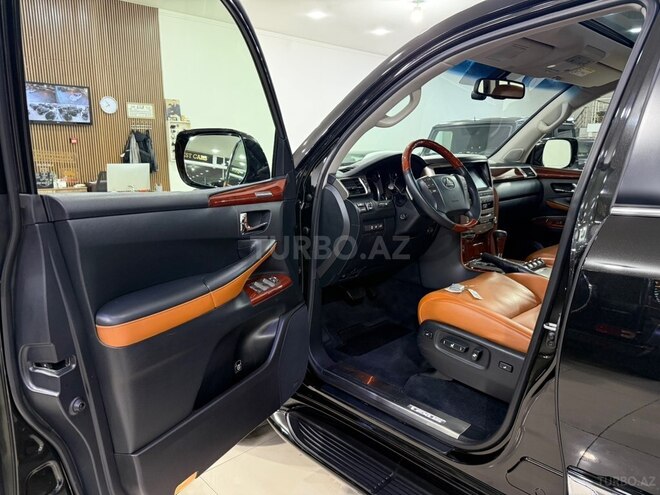 Lexus LX 570-12