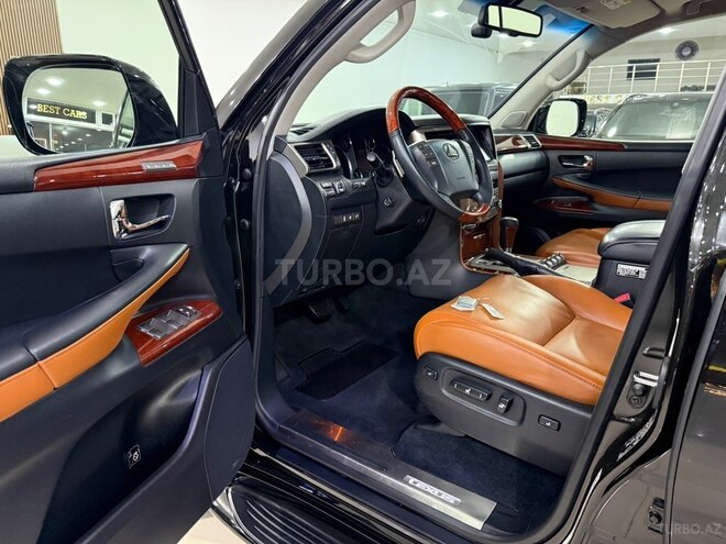 Lexus LX 570-13