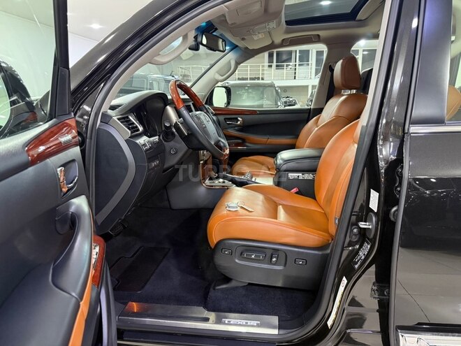 Lexus LX 570-14