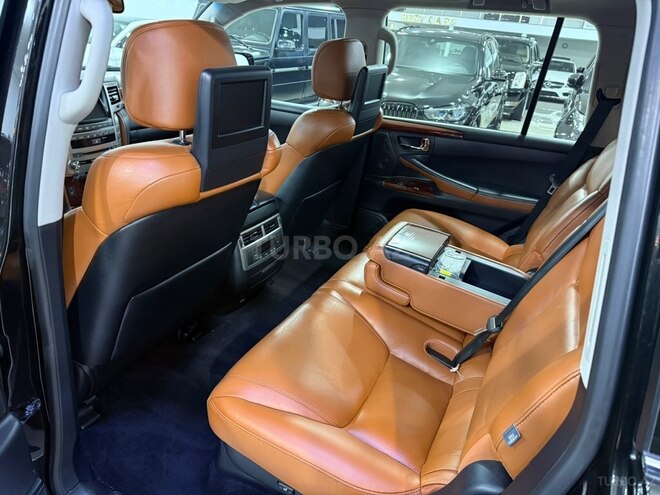 Lexus LX 570-23