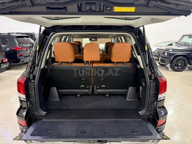 Lexus LX 570-28