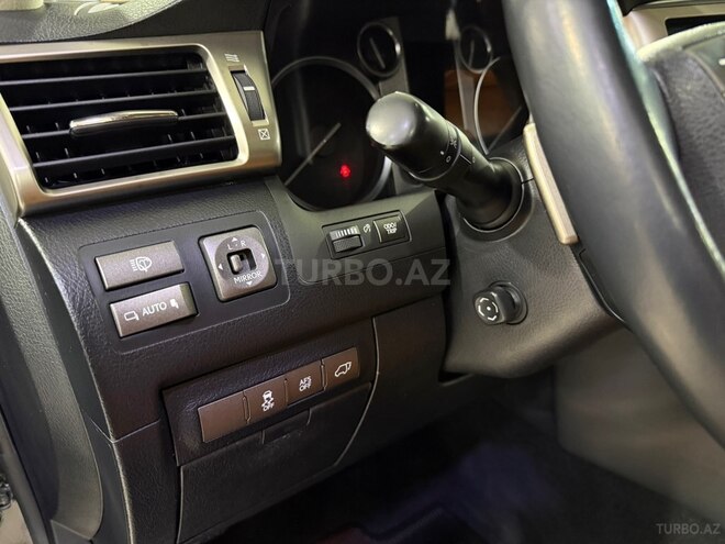 Lexus LX 570-35