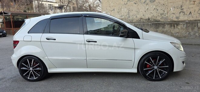 Mercedes B 170 2009, 185,000 km - 1.7 l - Sumqayıt