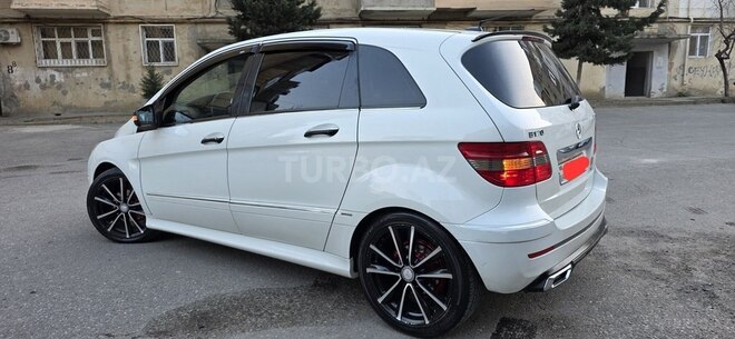 Mercedes B 170 2009, 185,000 km - 1.7 l - Sumqayıt