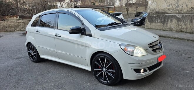 Mercedes B 170 2009, 185,000 km - 1.7 l - Sumqayıt