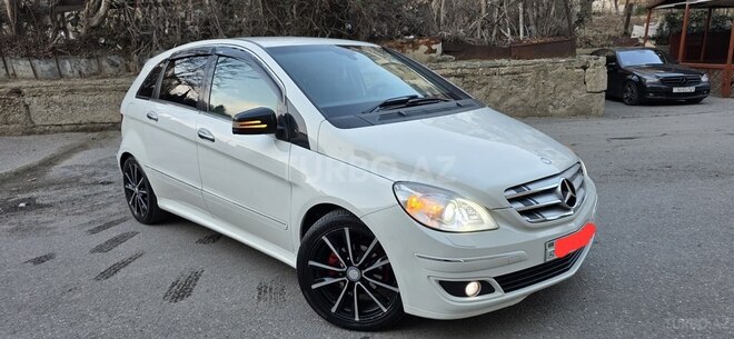 Mercedes B 170 2009, 185,000 km - 1.7 l - Sumqayıt