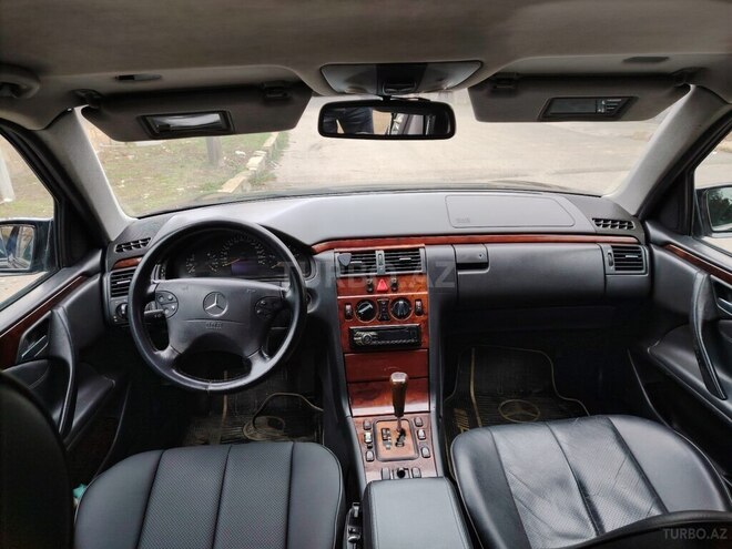 Mercedes E 220 1999, 340,000 km - 2.2 л - Bakı