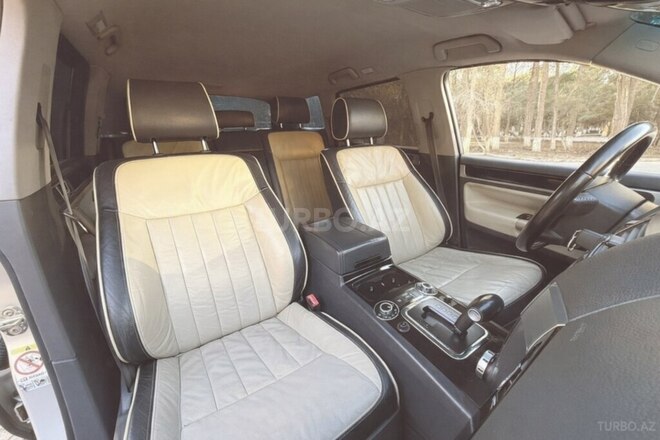 Volkswagen Touareg 2008, 180,000 km - 4.2 l - Bakı