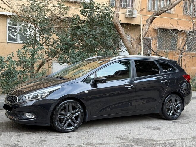 Kia  2014, 215,000 km - 1.6 l - Bakı