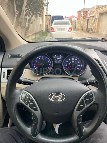 Hyundai Elantra 2015, 241,000 km - 1.8 l - Bakı
