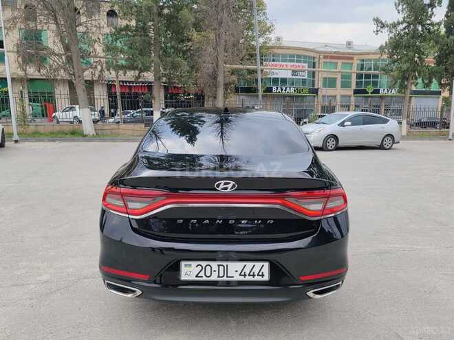Hyundai Grandeur-7