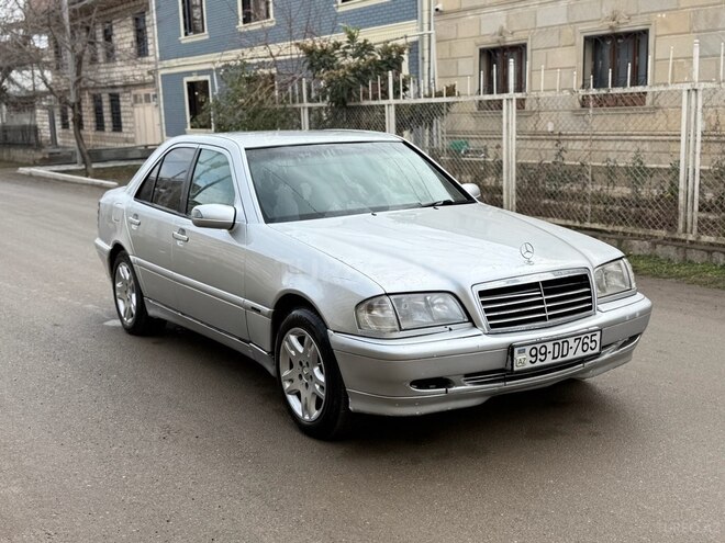 Mercedes C 220 1999, 498,000 km - 2.2 l - Qazax