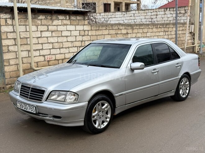 Mercedes C 220 1999, 498,000 km - 2.2 l - Qazax
